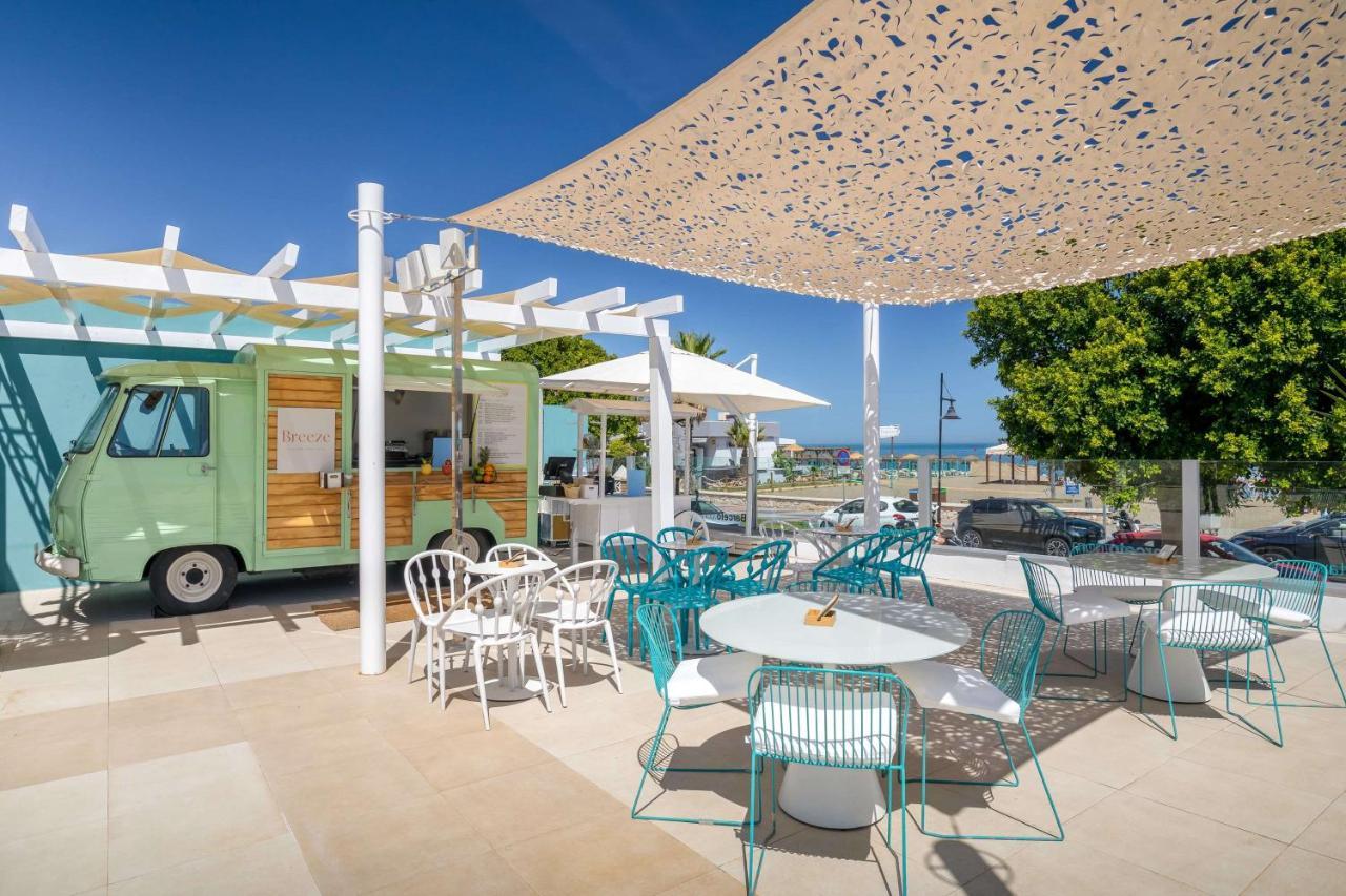 ホテル Occidental Torremolinos Playa エクステリア 写真